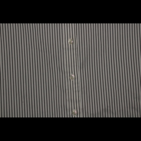 Uniqlo Button Down - Picture 4 of 6